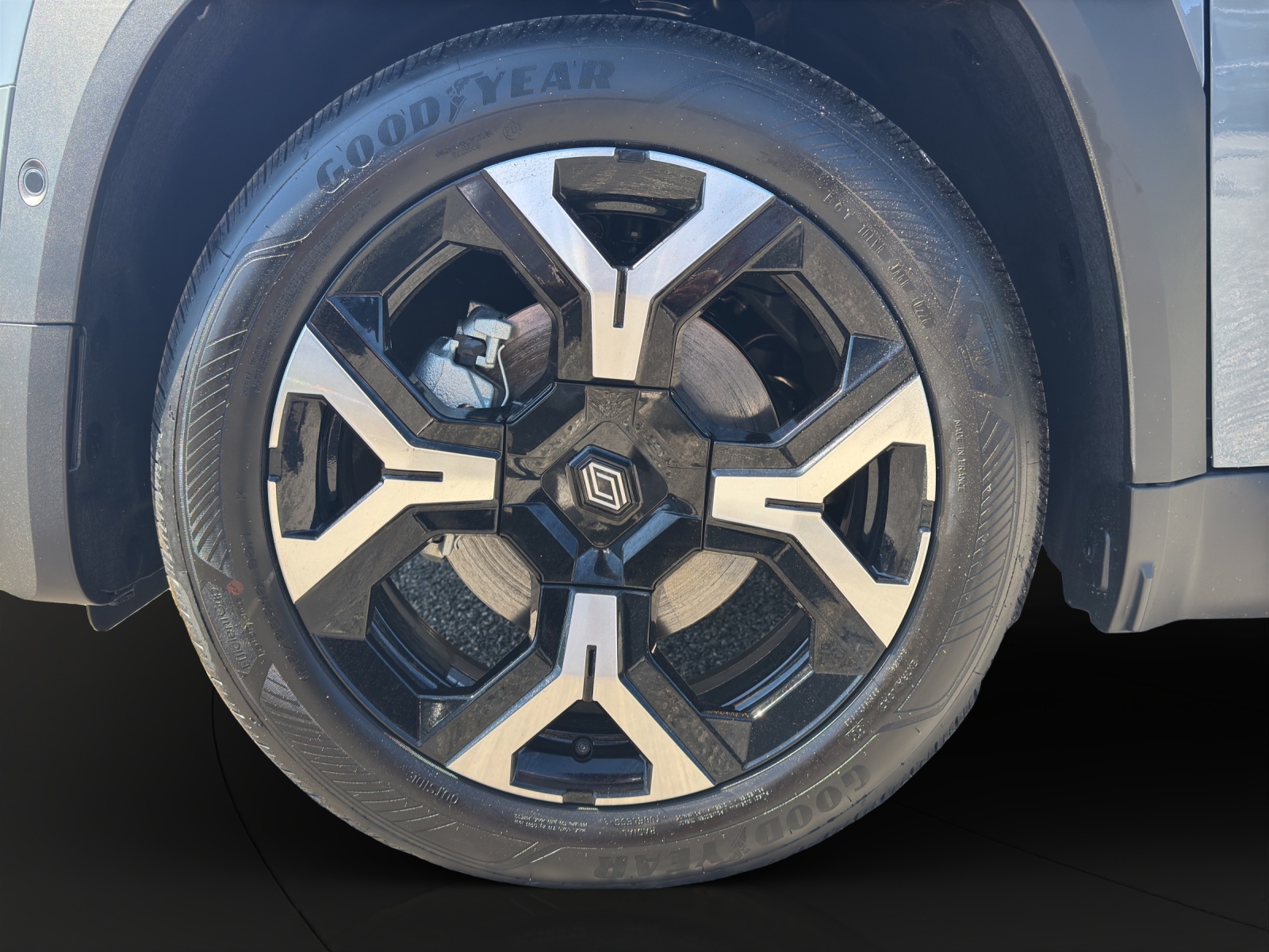 RENAULT R4 E-Tech Comfort Range techno-image-12