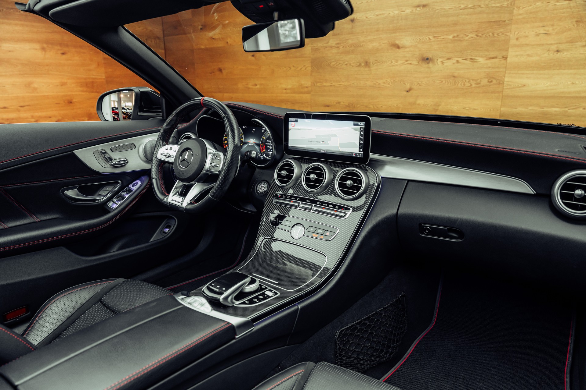 MERCEDES-BENZ C 43 Cabriolet AMG 4Matic 9G-Tronic-image-5