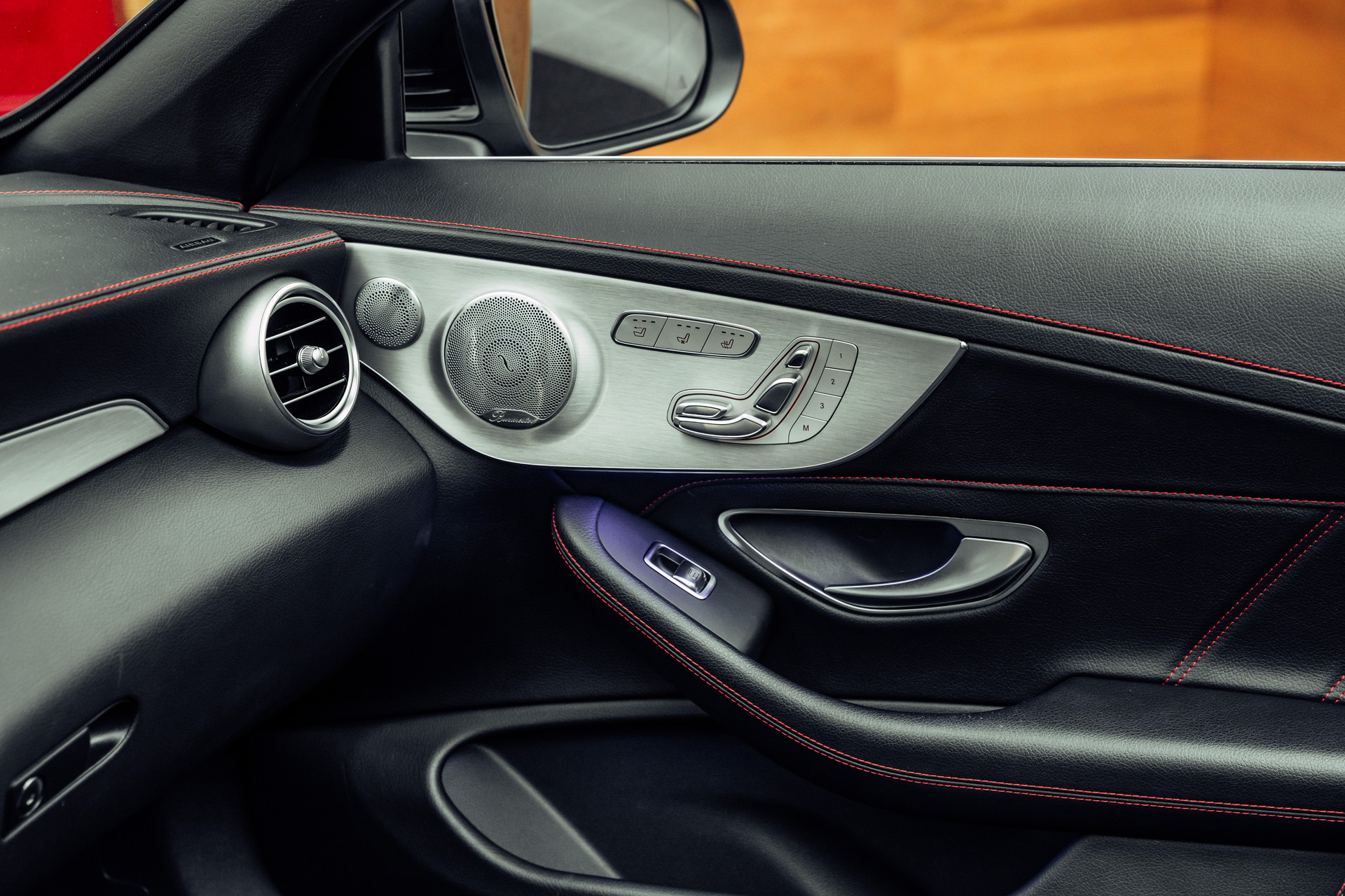 MERCEDES-BENZ C 43 Cabriolet AMG 4Matic 9G-Tronic-image-10