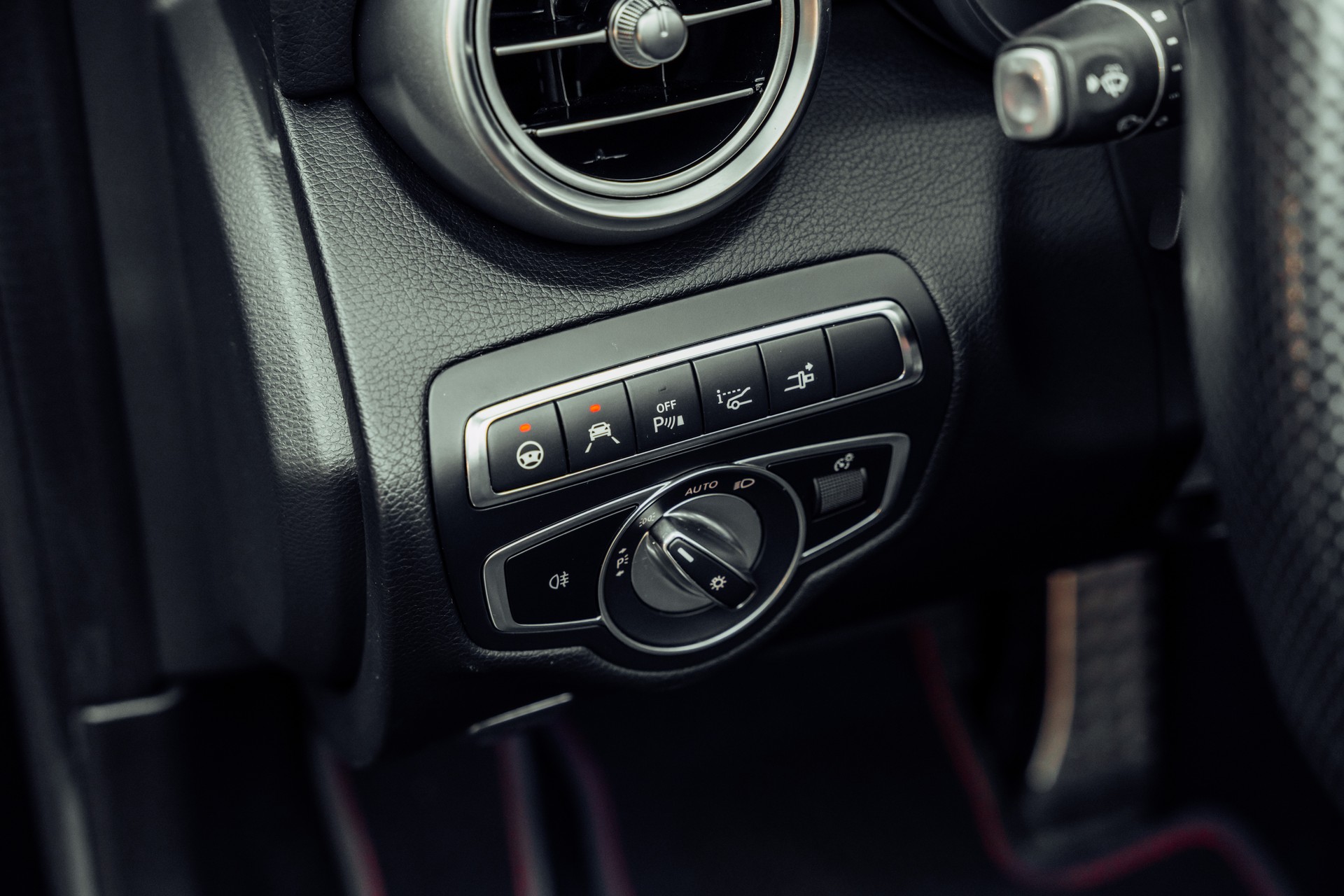 MERCEDES-BENZ C 43 Cabriolet AMG 4Matic 9G-Tronic-image-12