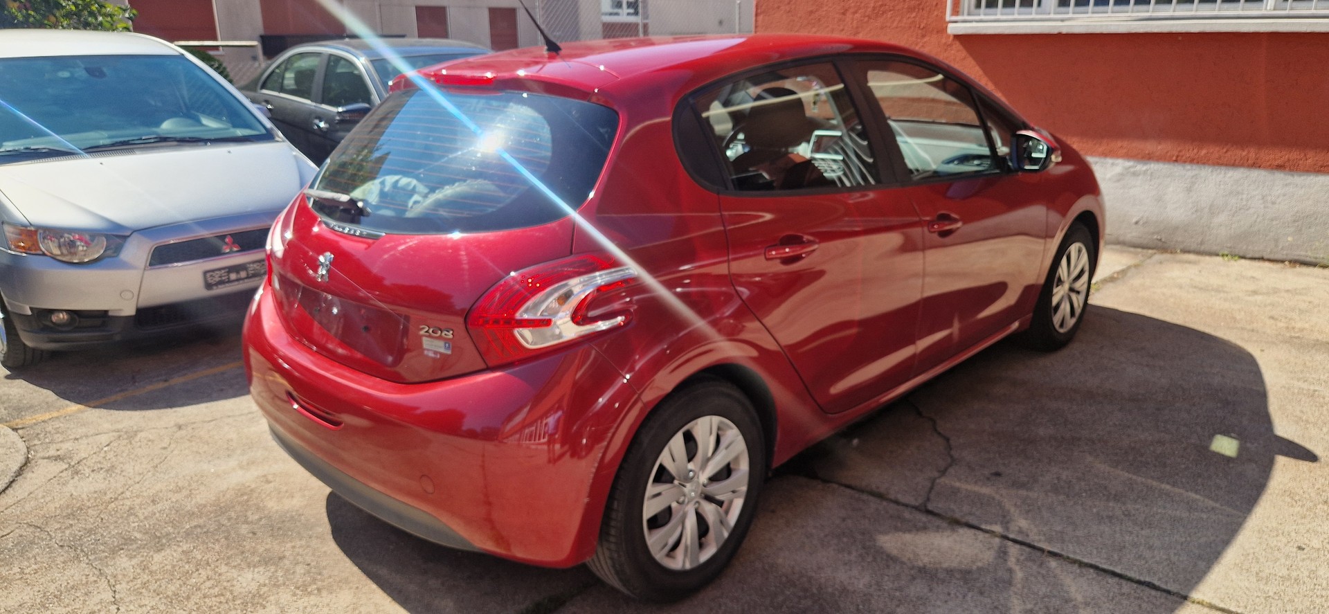 PEUGEOT 208 1.2 VTI Active-image-2
