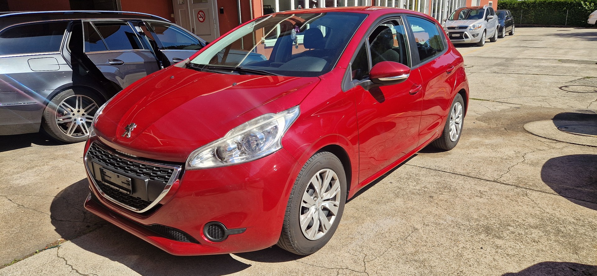 PEUGEOT 208 1.2 VTI Active-image-0