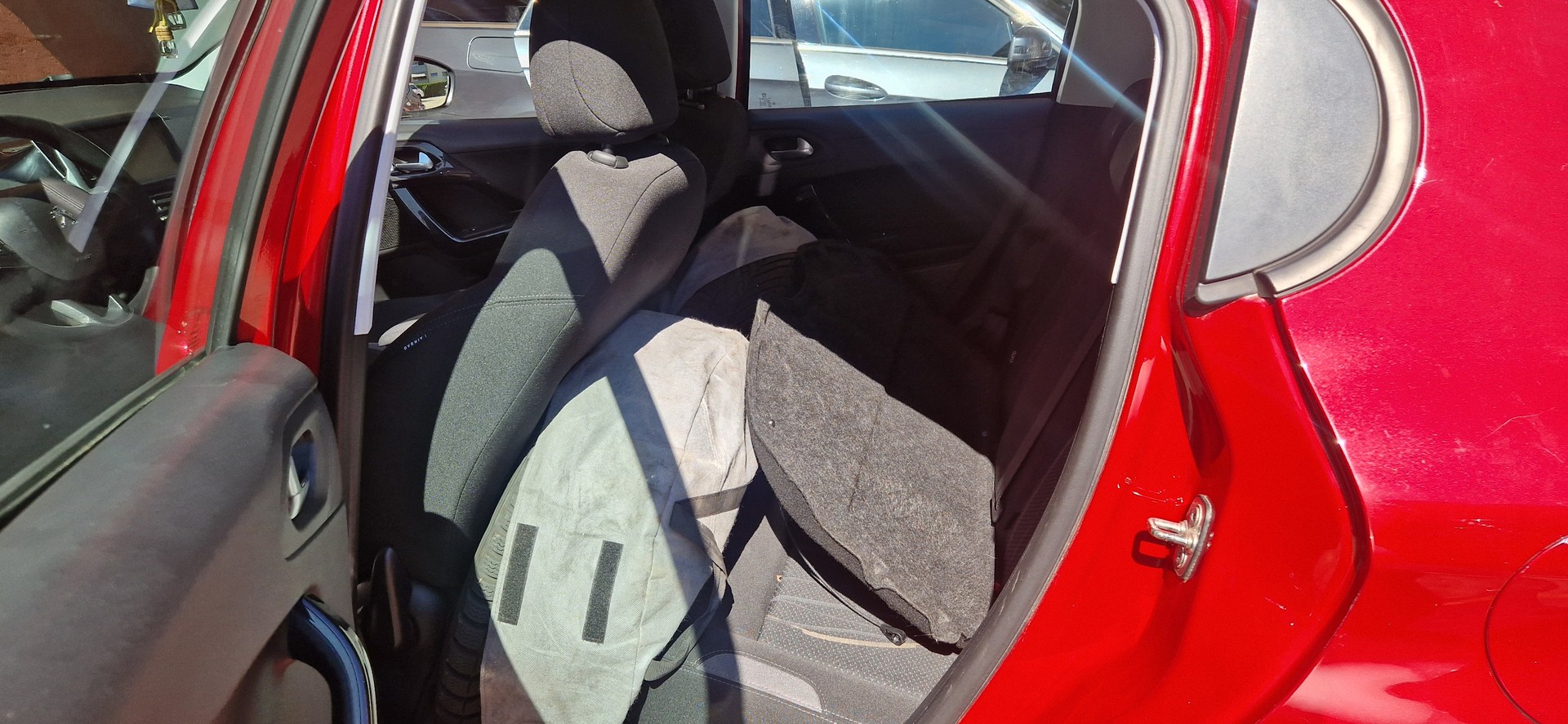 PEUGEOT 208 1.2 VTI Active-image-5