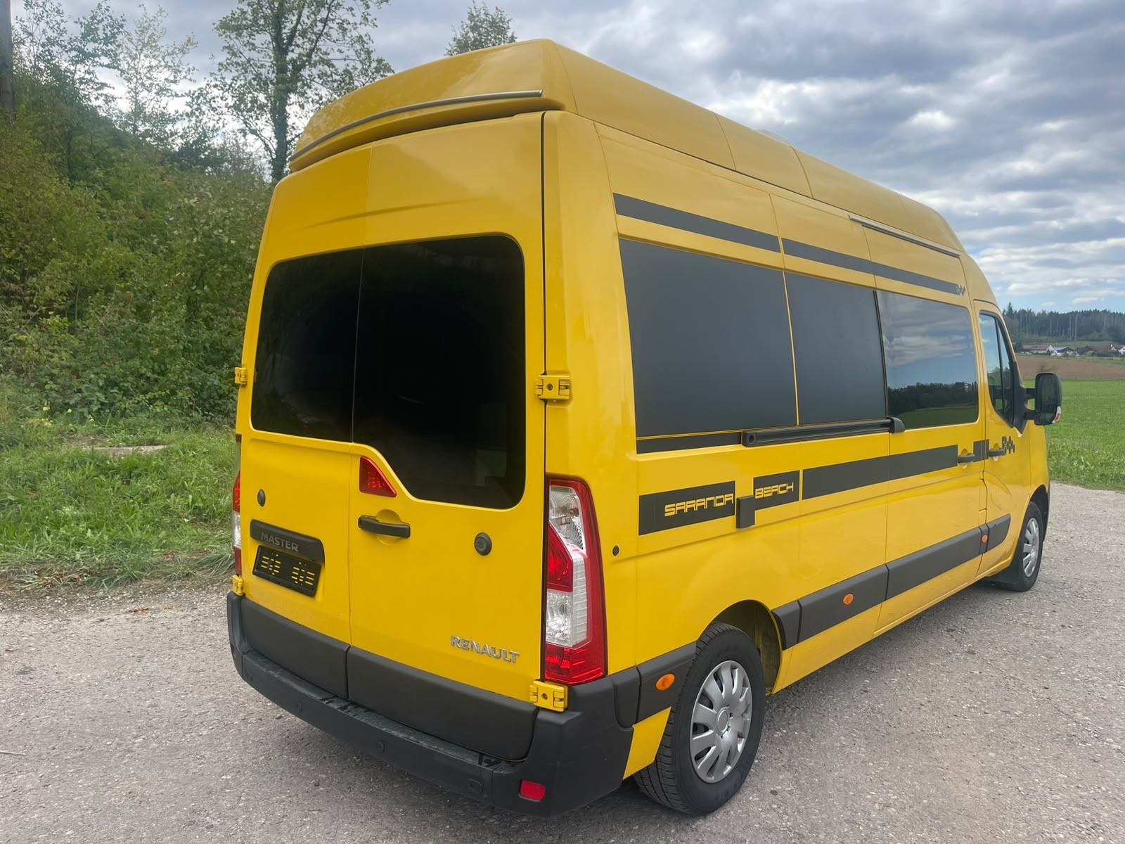RENAULT Master Saranda Beach-image-1