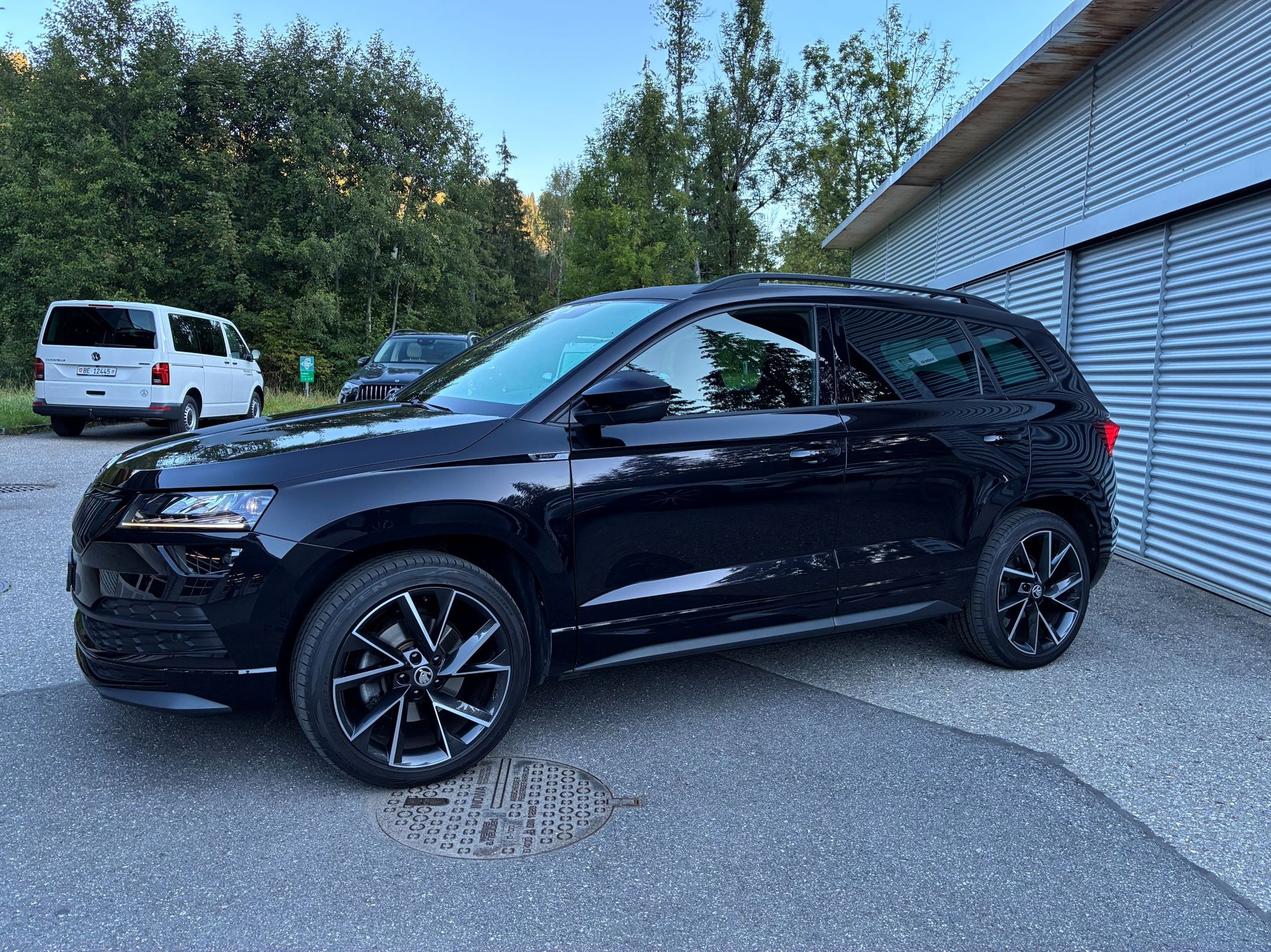 SKODA Karoq 2.0 TSI SportLine 4x4 DSG-image-1