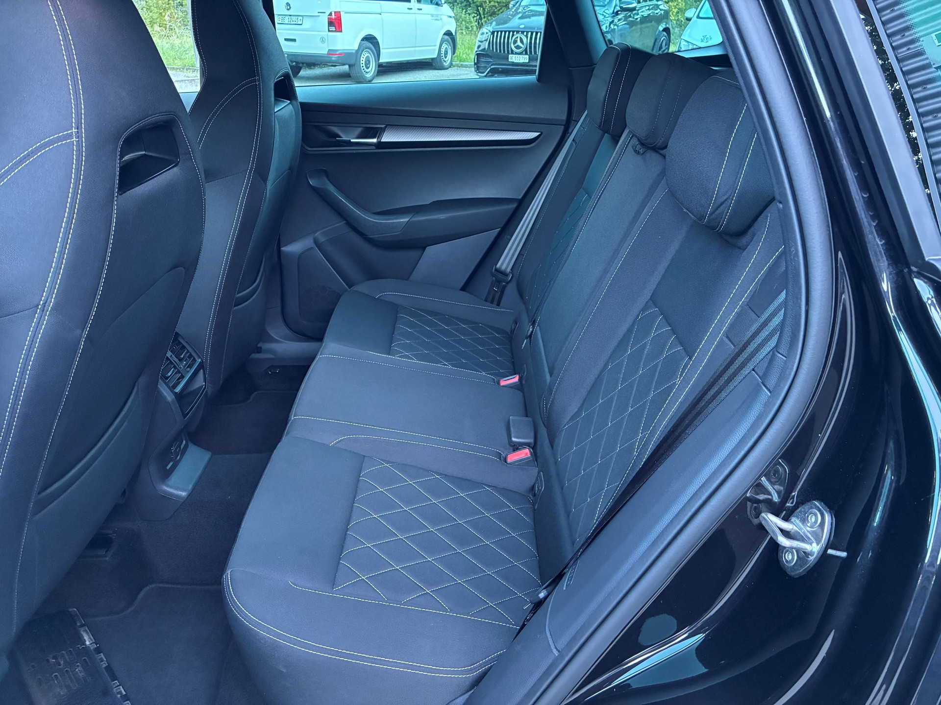SKODA Karoq 2.0 TSI SportLine 4x4 DSG-image-10
