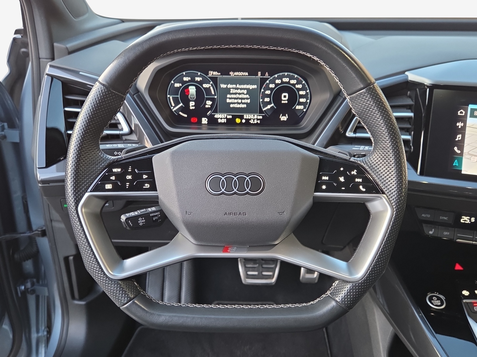 AUDI Q4 e-tron 50 quattro-image-9