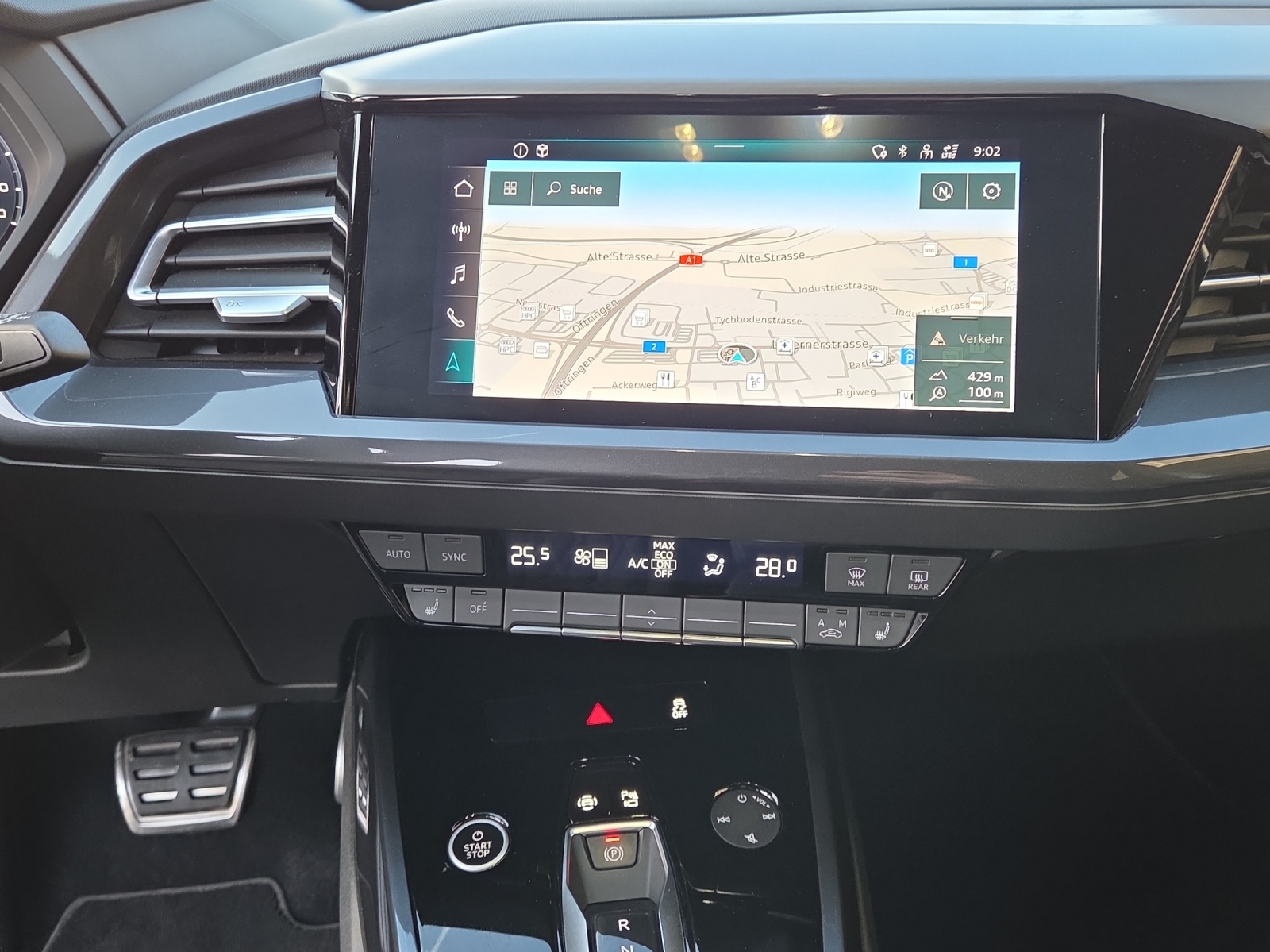 AUDI Q4 e-tron 50 quattro-image-10