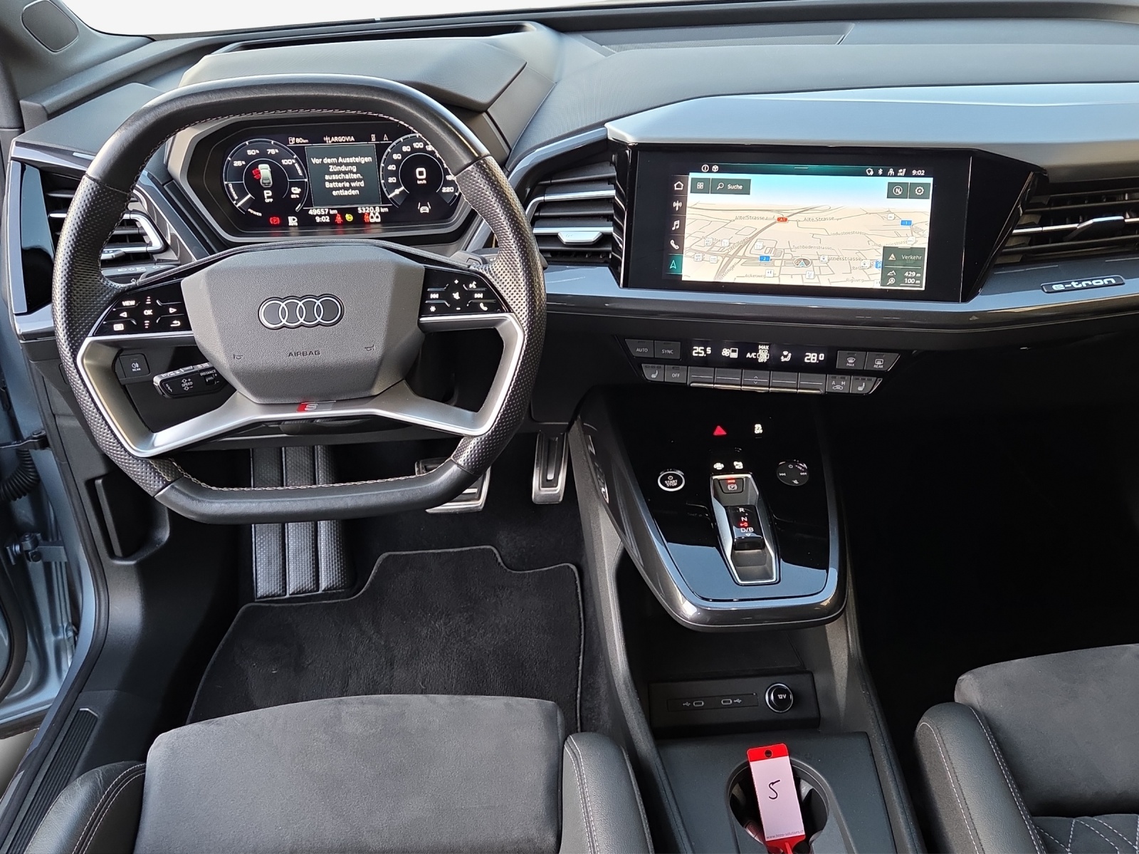 AUDI Q4 e-tron 50 quattro-image-8