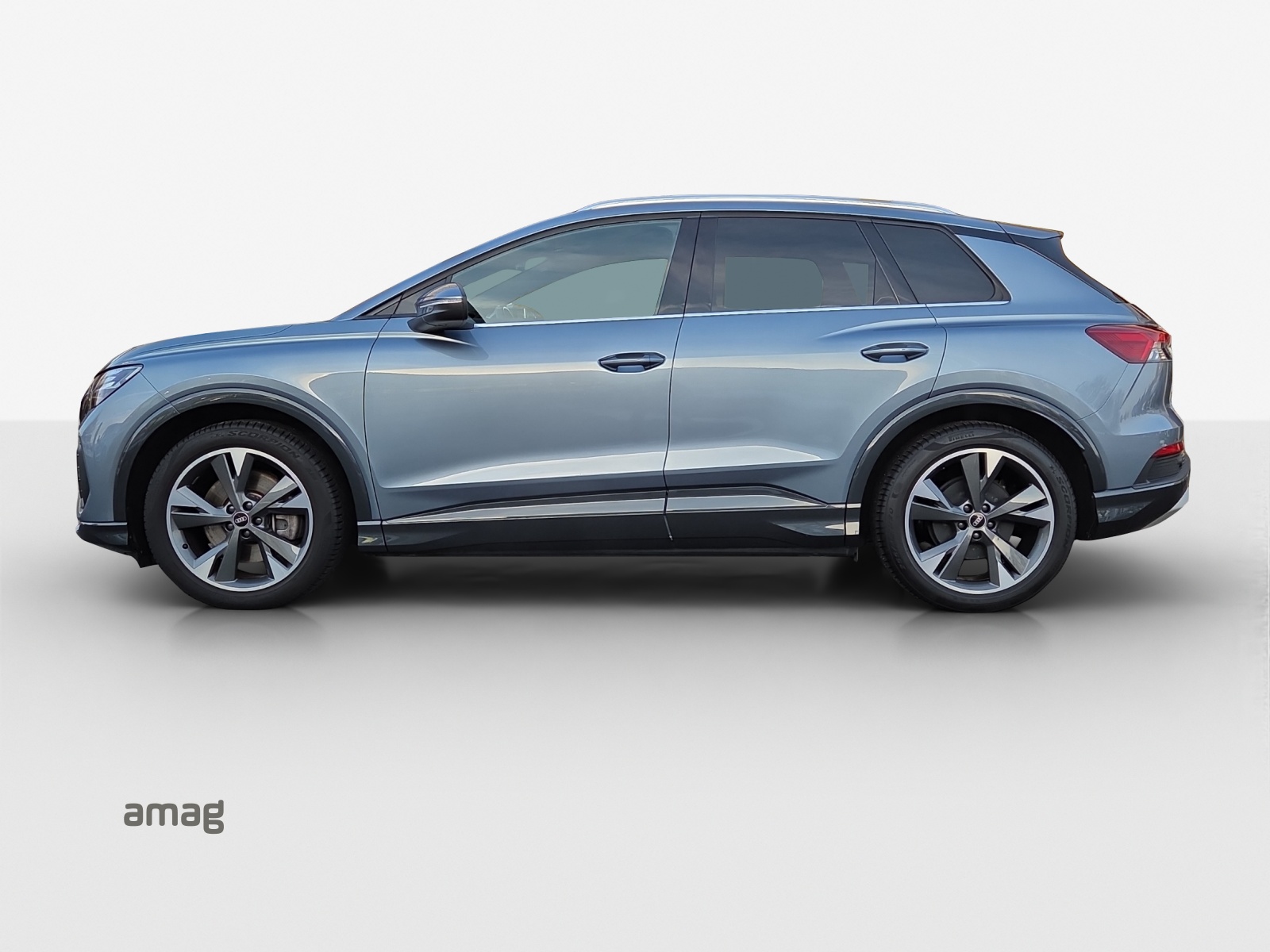 AUDI Q4 e-tron 50 quattro-image-1