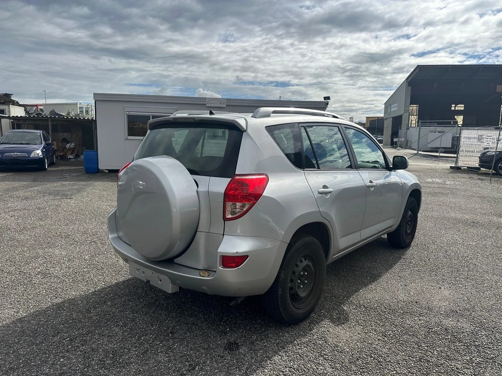 TOYOTA RAV-4 2.0 16V Linea Luna-image-5