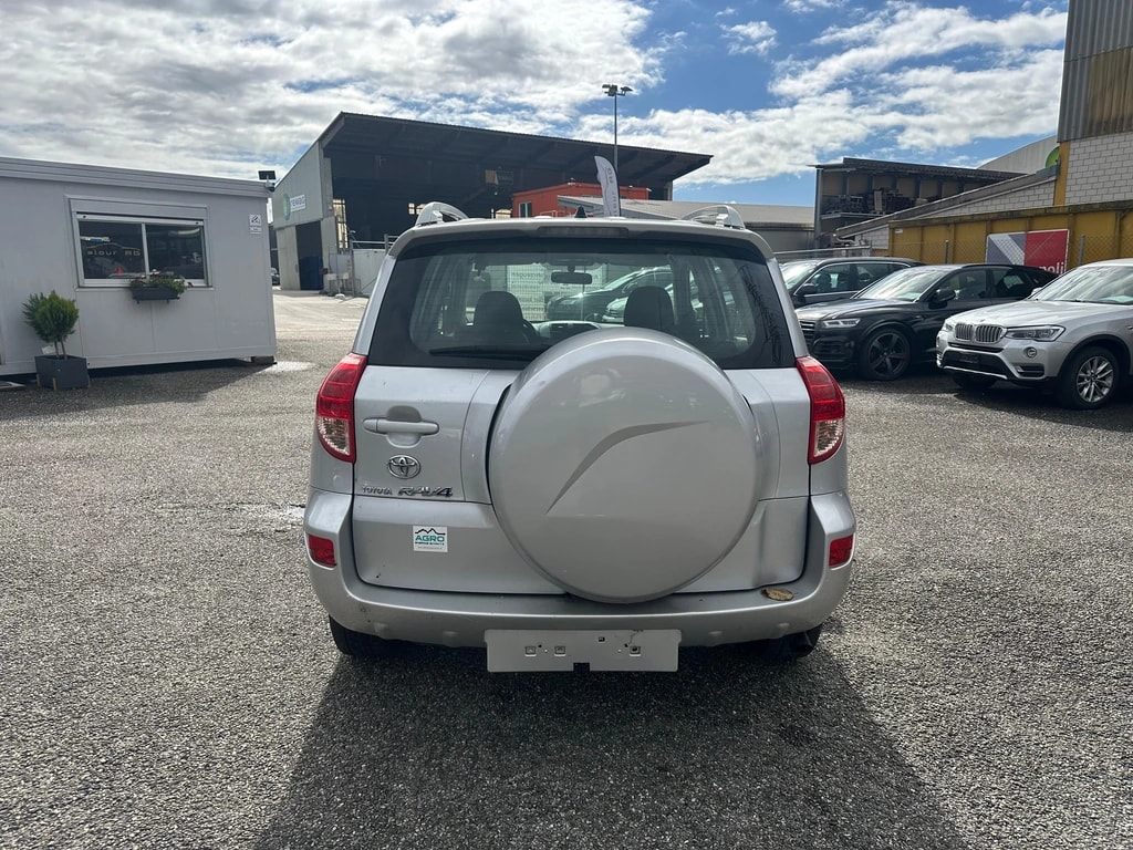TOYOTA RAV-4 2.0 16V Linea Luna-image-4