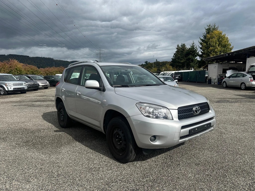 TOYOTA RAV-4 2.0 16V Linea Luna-image-0