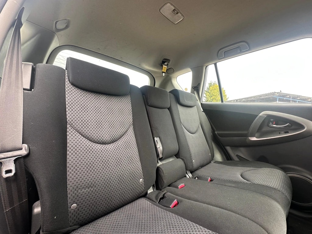TOYOTA RAV-4 2.0 16V Linea Luna-image-7