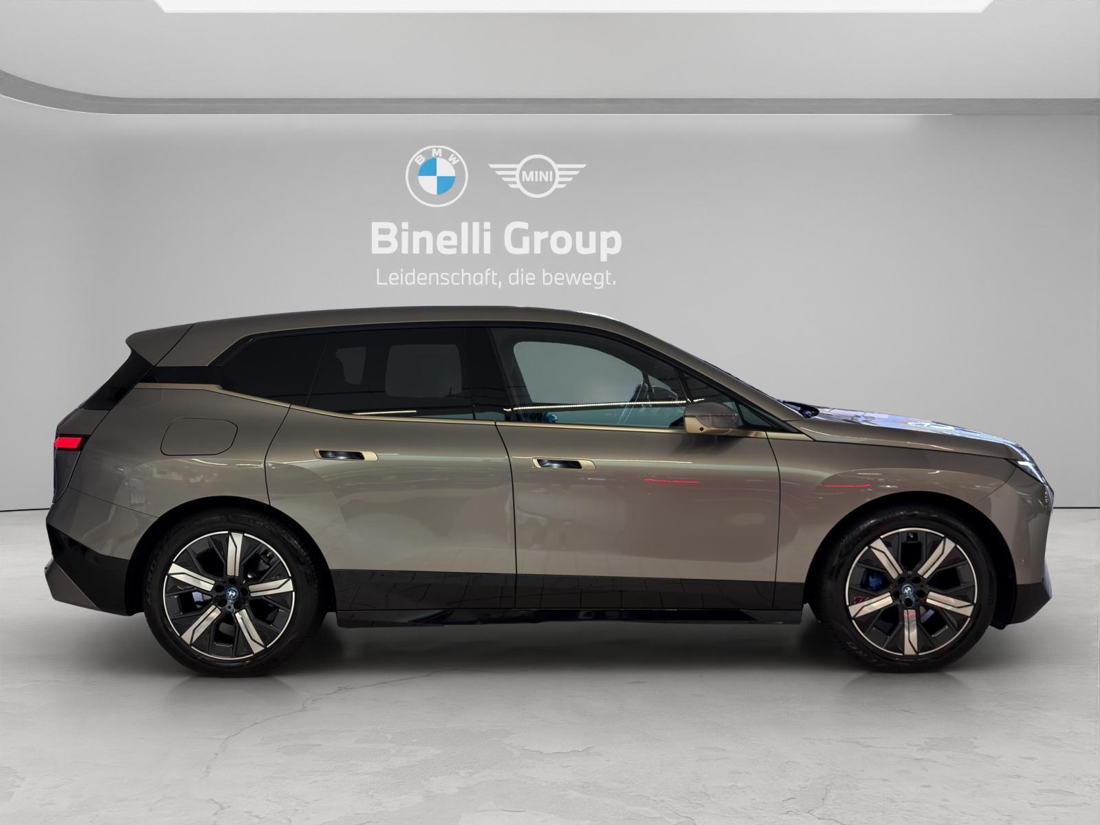 BMW iX xDrive50 SportPaket-image-6