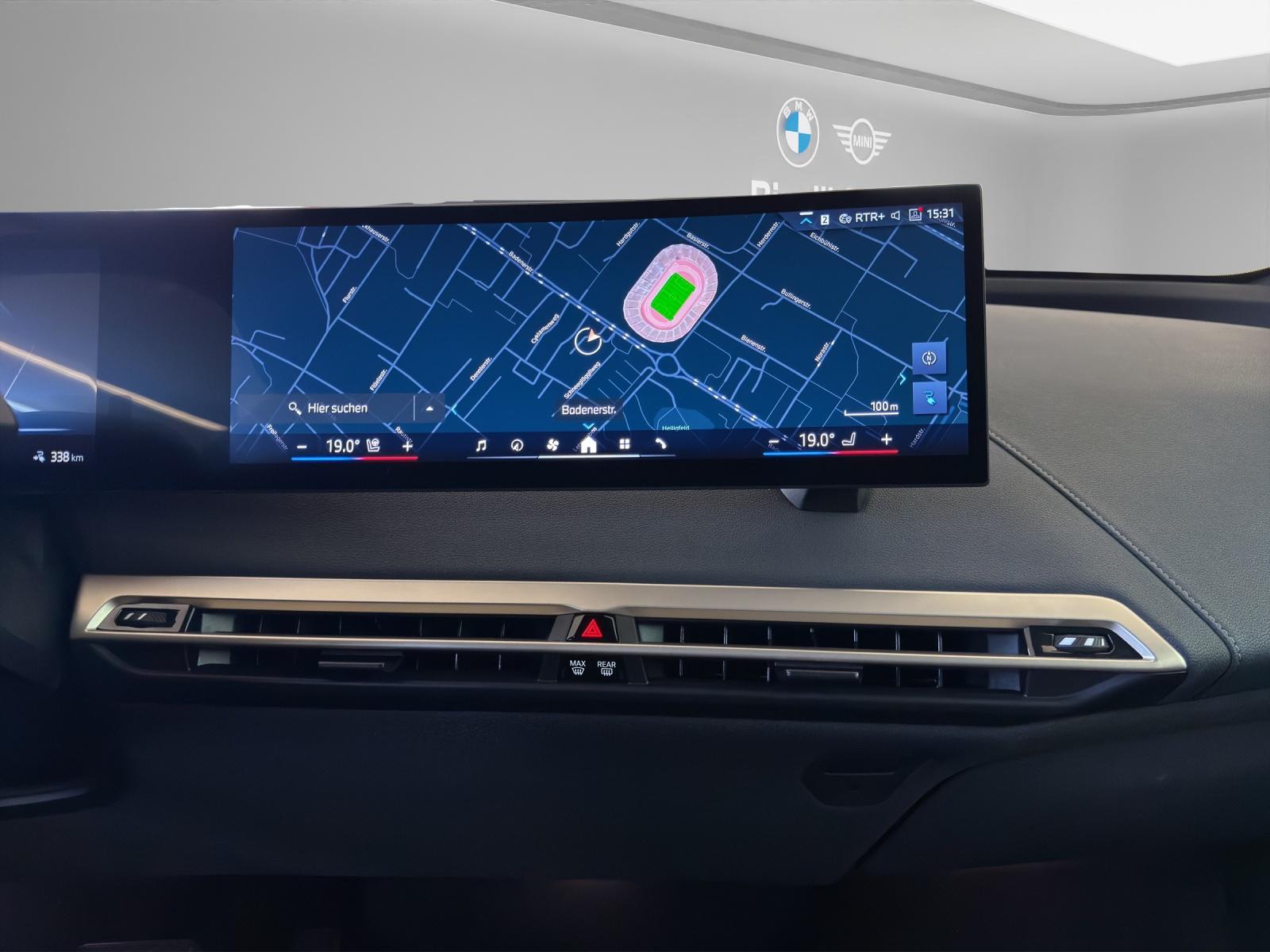 BMW iX xDrive50 SportPaket-image-15