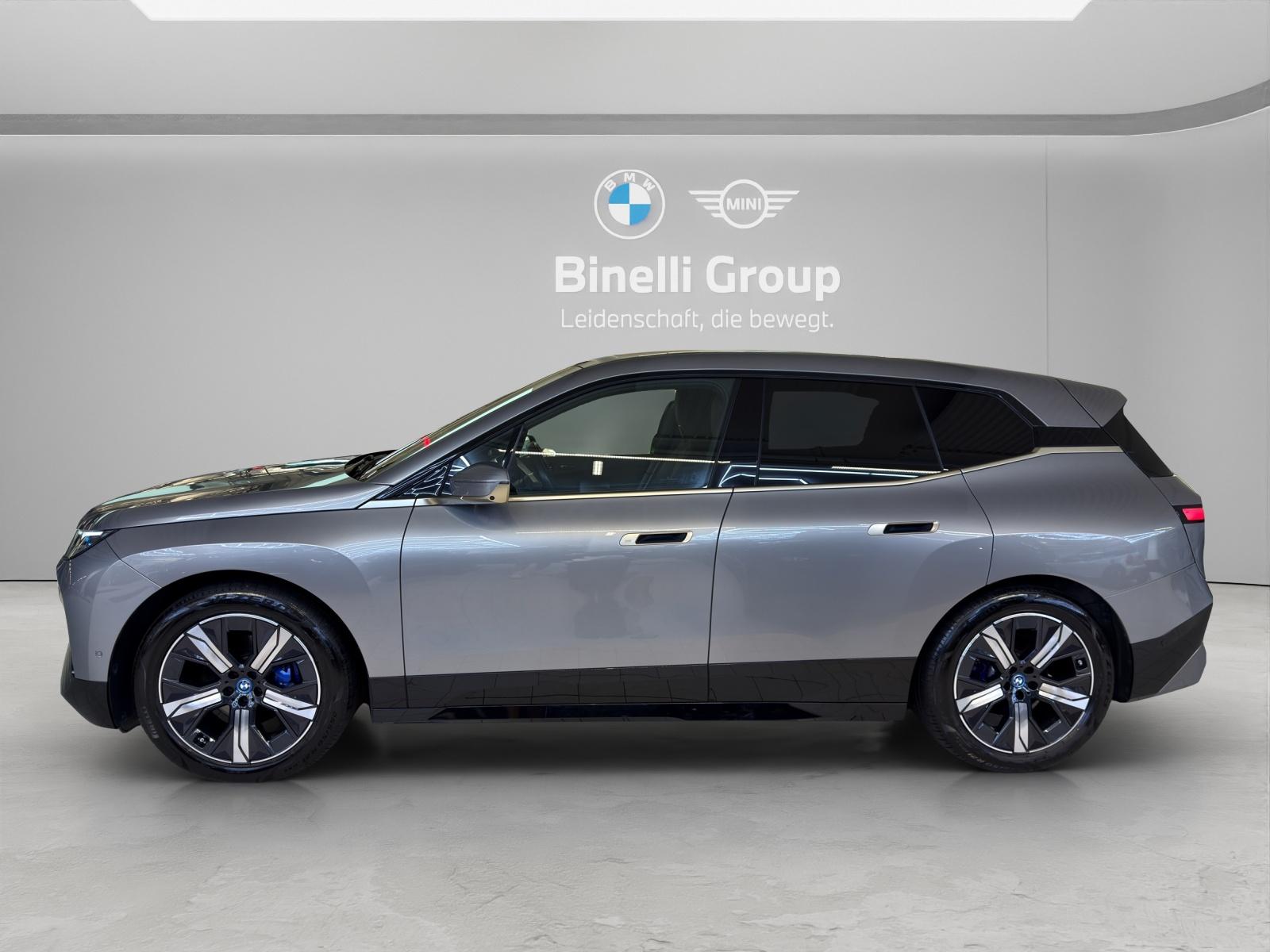 BMW iX xDrive50 SportPaket-image-2