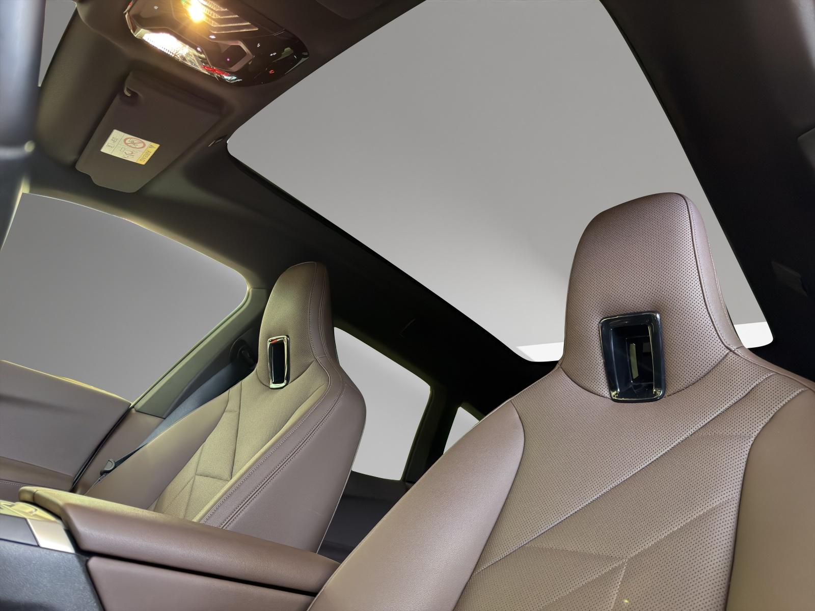BMW iX xDrive50 SportPaket-image-23