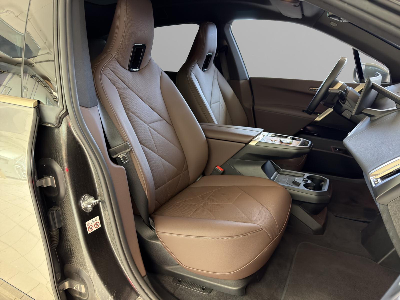 BMW iX xDrive50 SportPaket-image-17