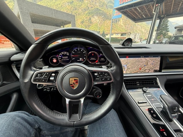 PORSCHE Panamera 4S PDK-image-11