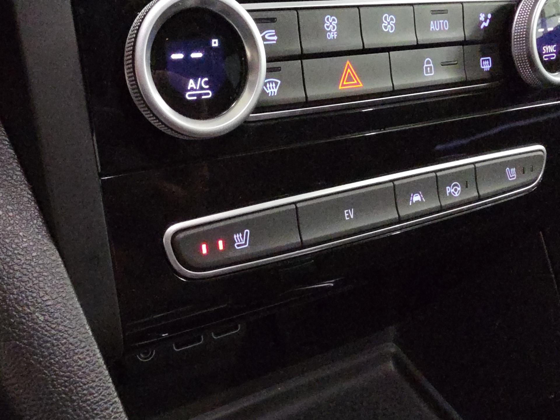 RENAULT Mégane Berline 1.6 E-Tech R.S. Line-image-23