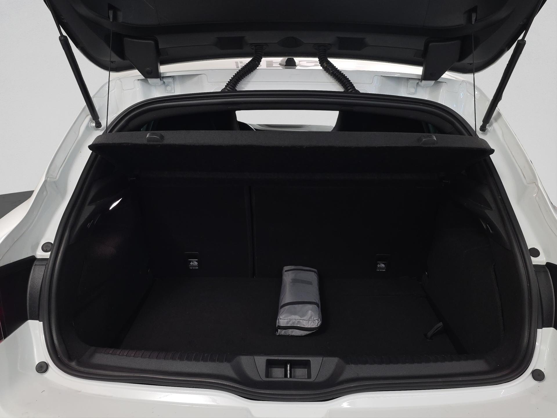 RENAULT Mégane Berline 1.6 E-Tech R.S. Line-image-15