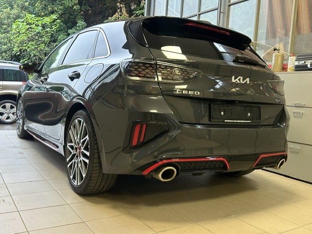 KIA Ceed GT 1.6 T-GDi GT DCT-image-1