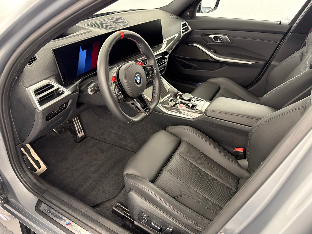 BMW M3 Competition M xDrive-image-4