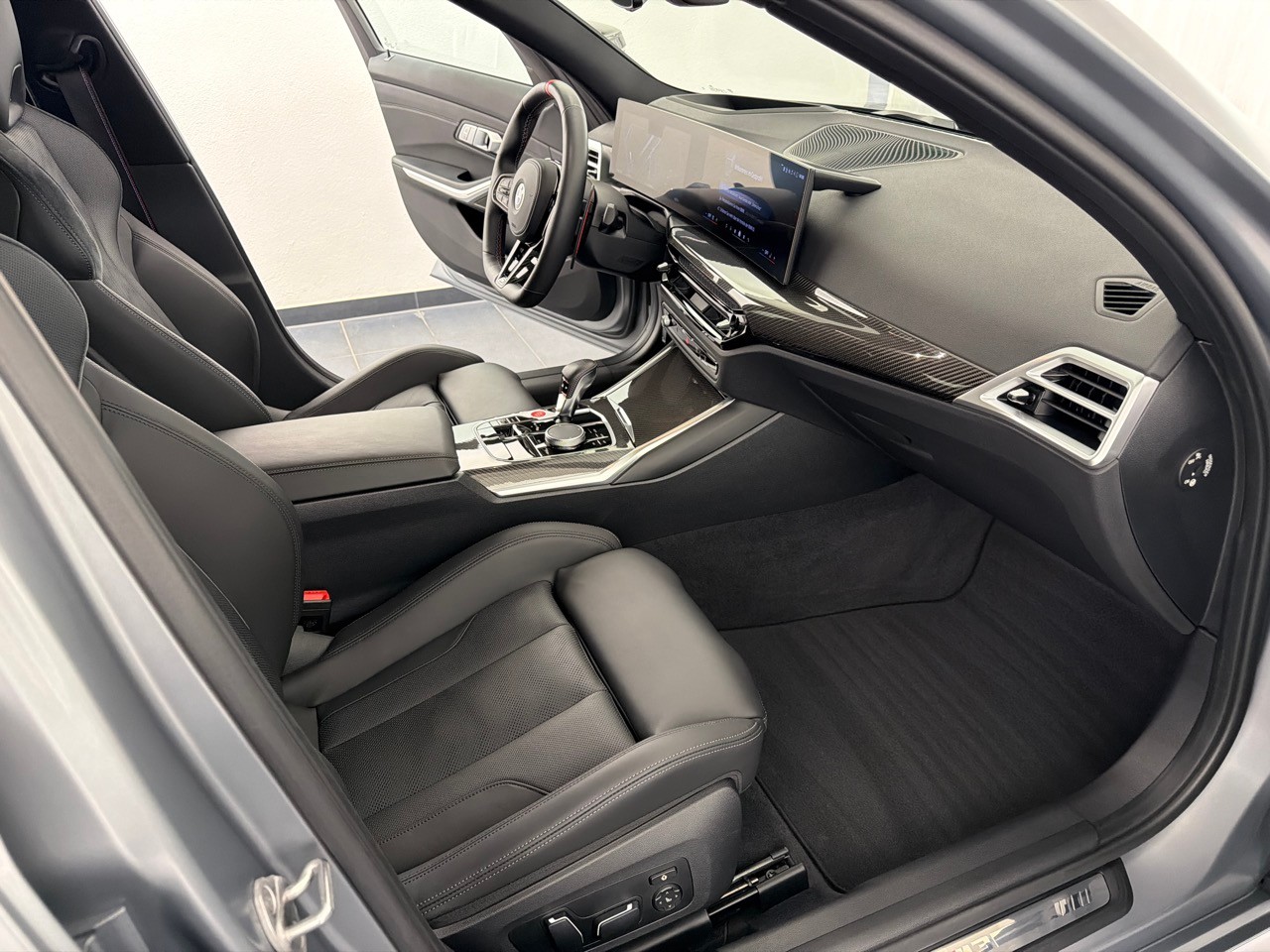 BMW M3 Competition M xDrive-image-8