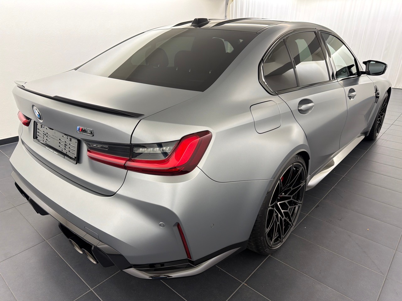 BMW M3 Competition M xDrive-image-2