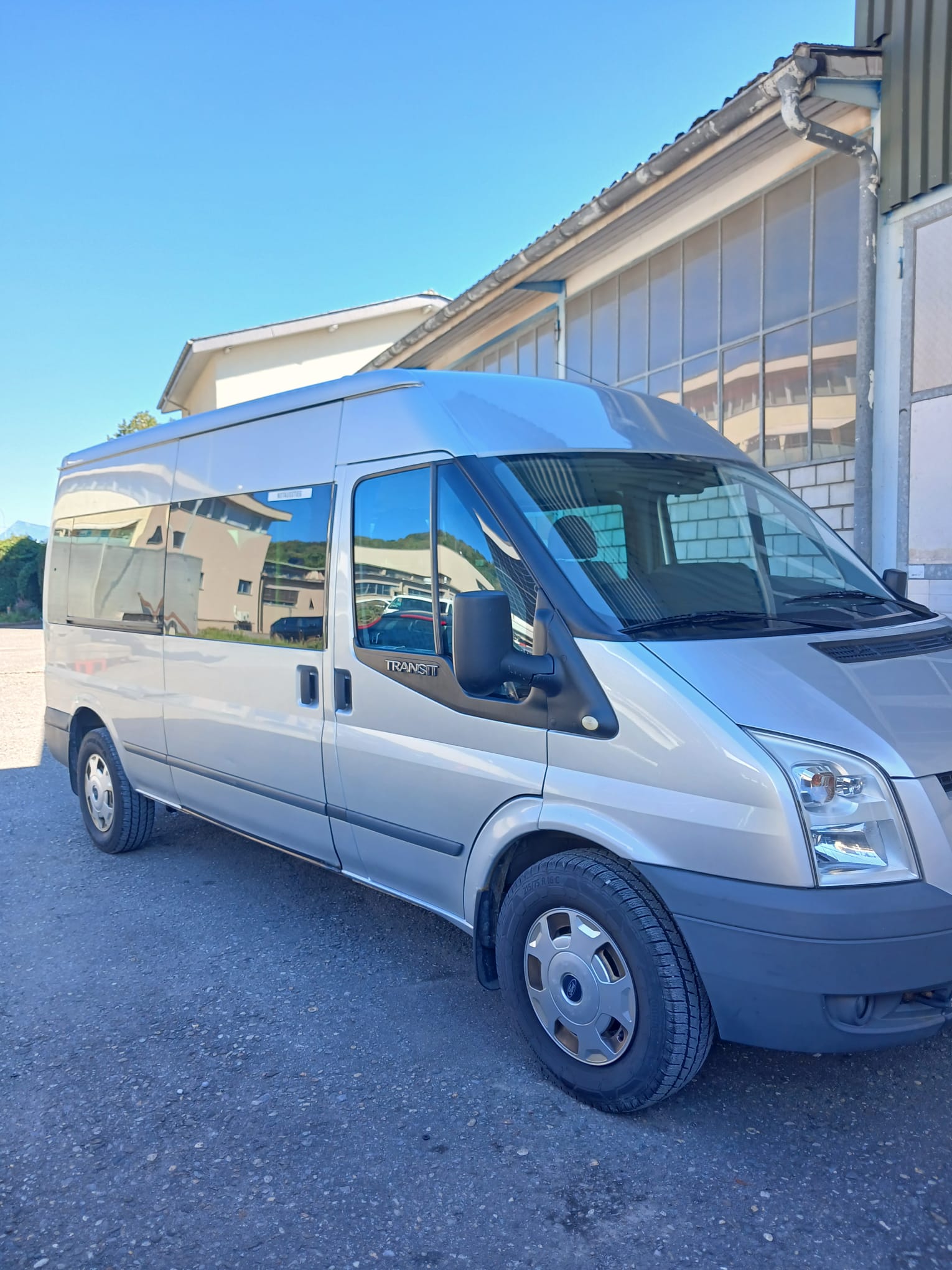 FORD Transit 2.4 TDCi-image-1