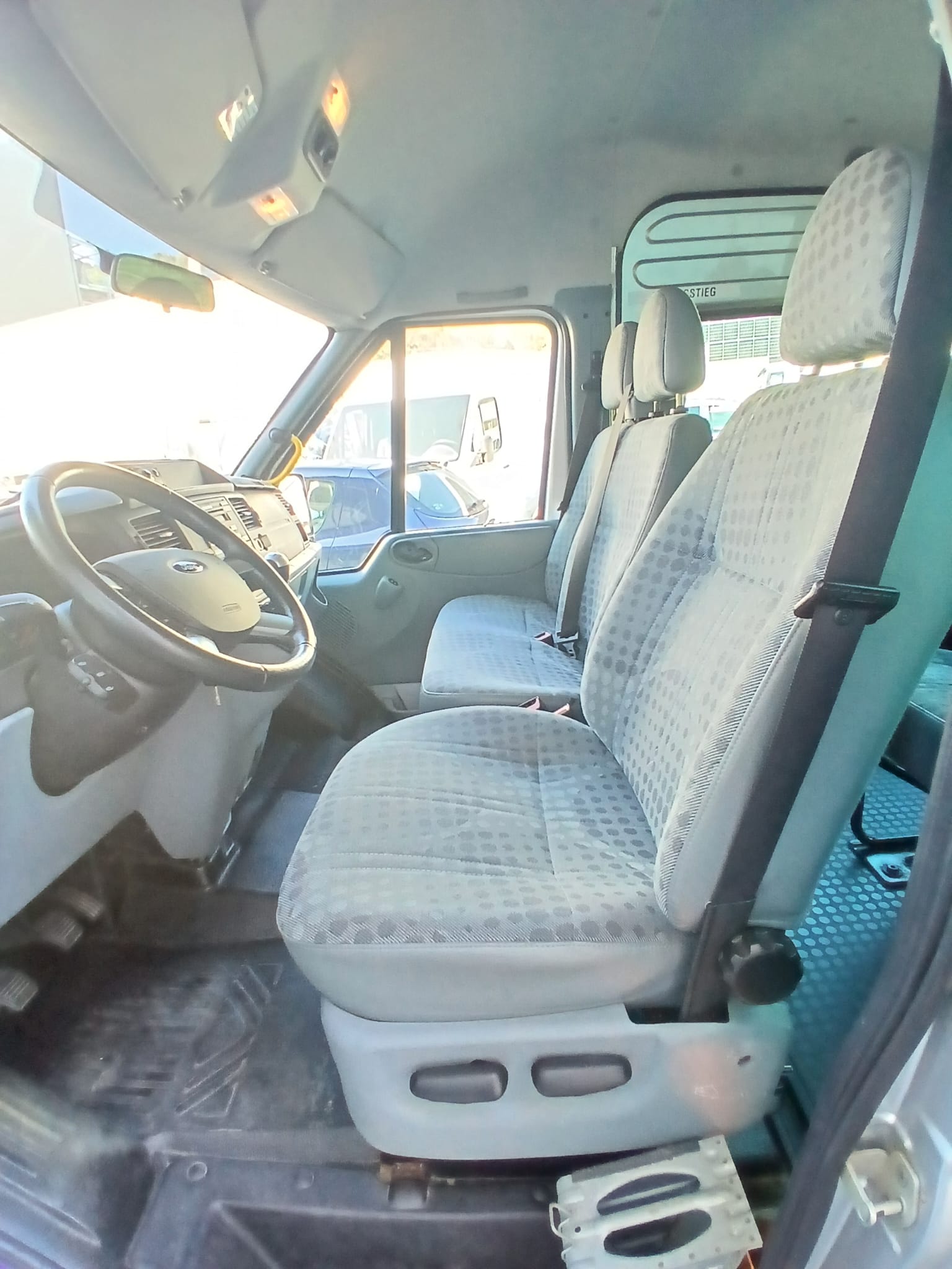 FORD Transit 2.4 TDCi-image-6
