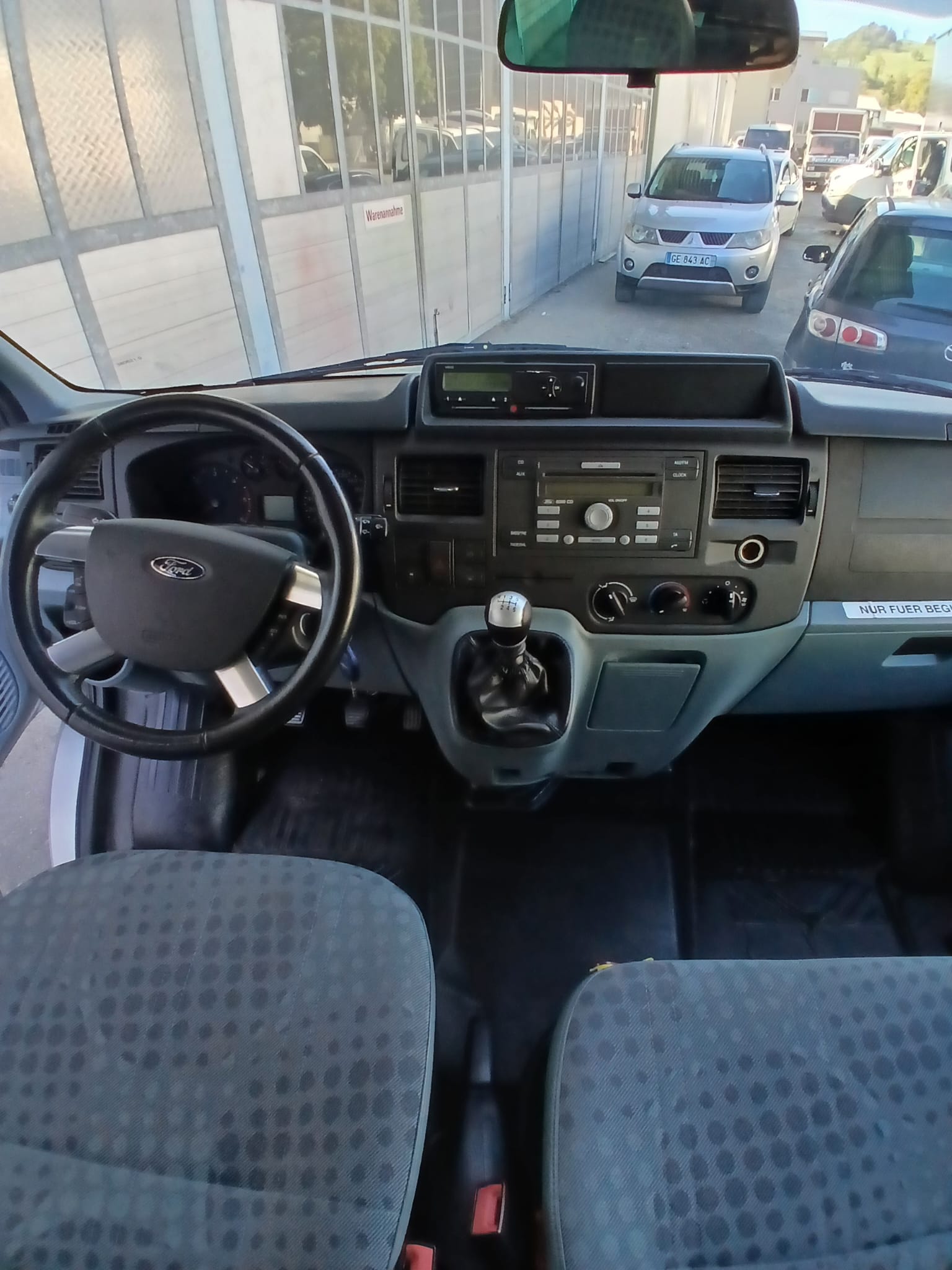 FORD Transit 2.4 TDCi-image-9