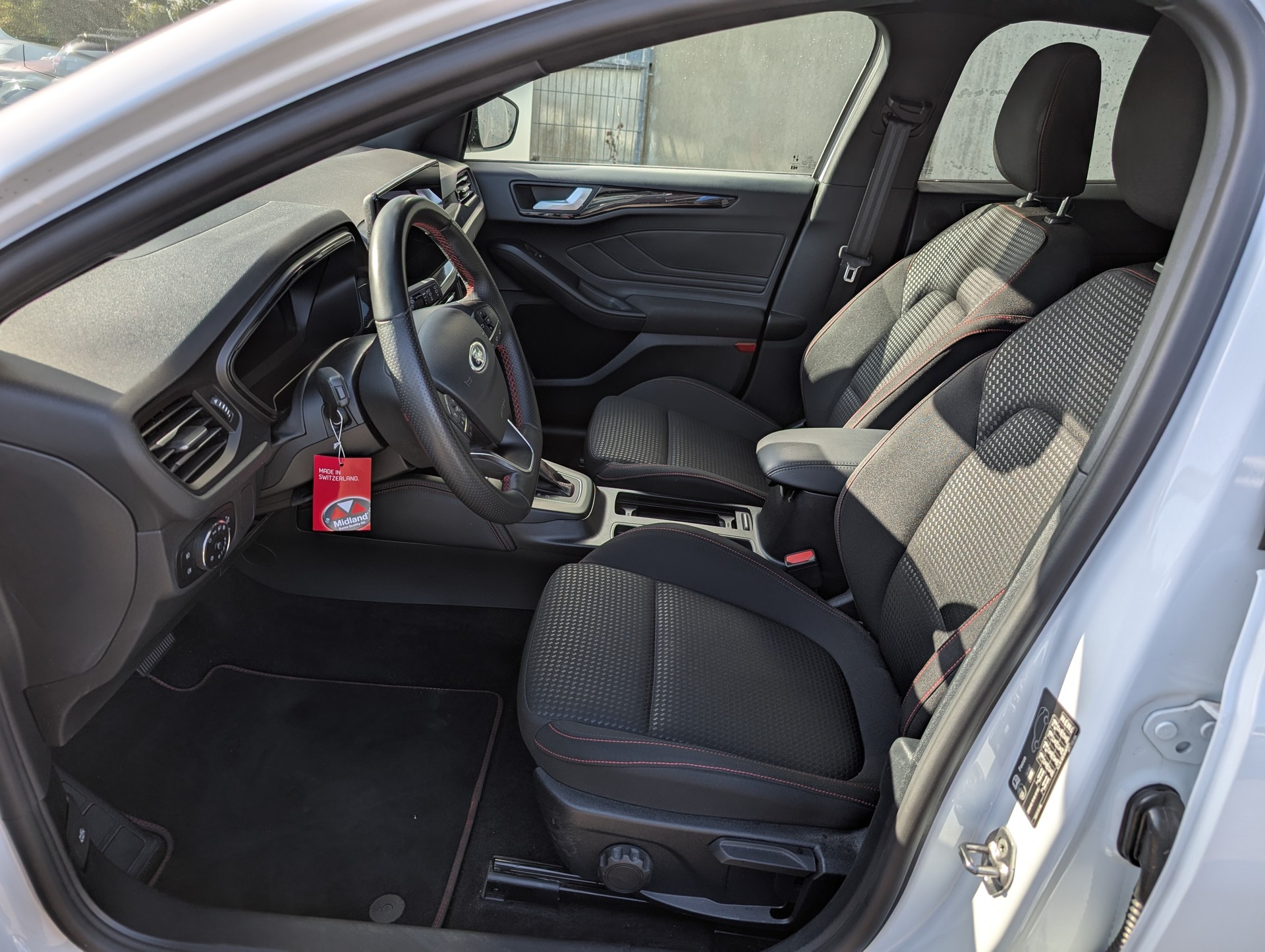 FORD Focus 1.0 MHEV ST-Line X Automat-image-2