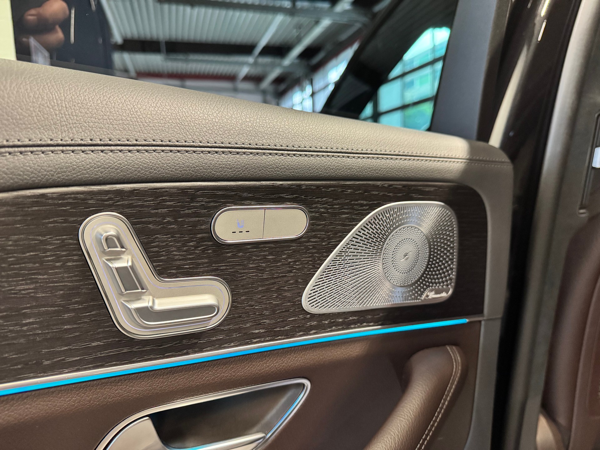 MERCEDES-BENZ GLE 400 d 4Matic AMG Line 9G-Tronic-image-12