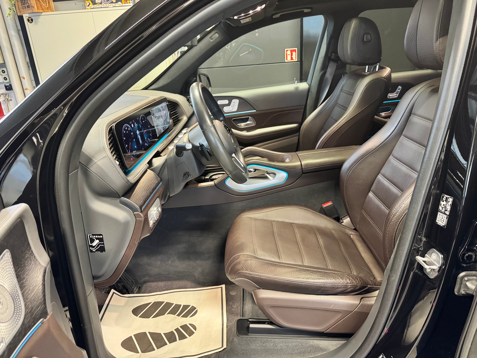 MERCEDES-BENZ GLE 400 d 4Matic AMG Line 9G-Tronic-image-15
