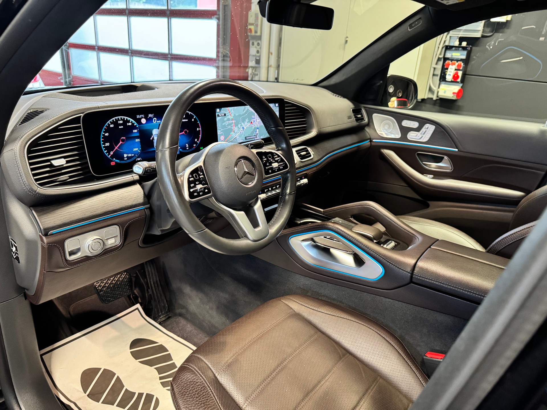 MERCEDES-BENZ GLE 400 d 4Matic AMG Line 9G-Tronic-image-13