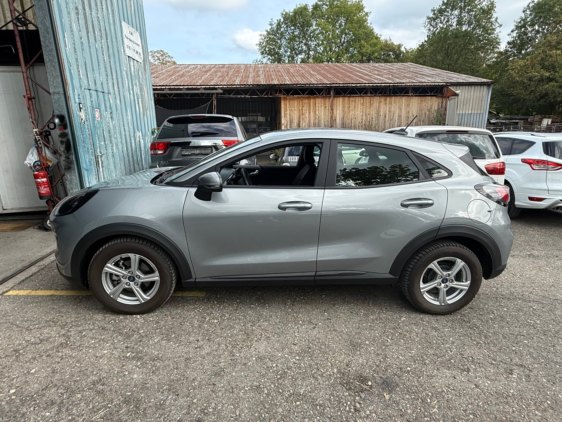 FORD Puma 1.0 SCTi Cool & Connect-image-2