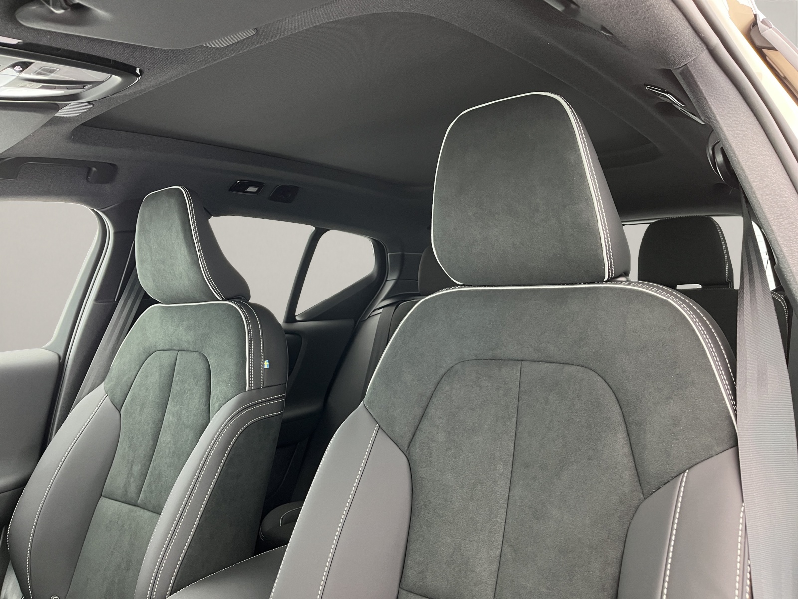 VOLVO EX40 Twin Performance Ultra AWD-image-15