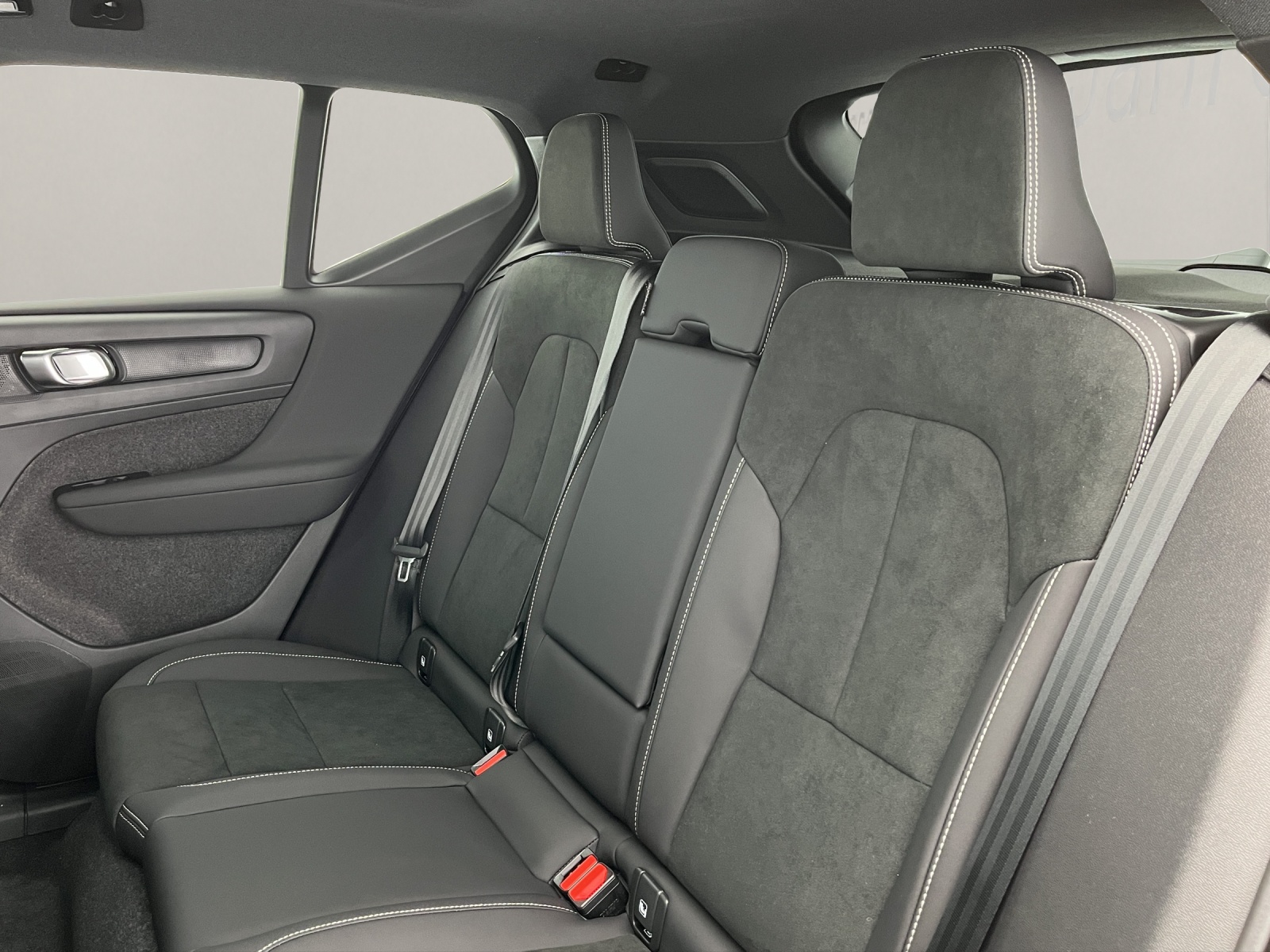 VOLVO EX40 Twin Performance Ultra AWD-image-14