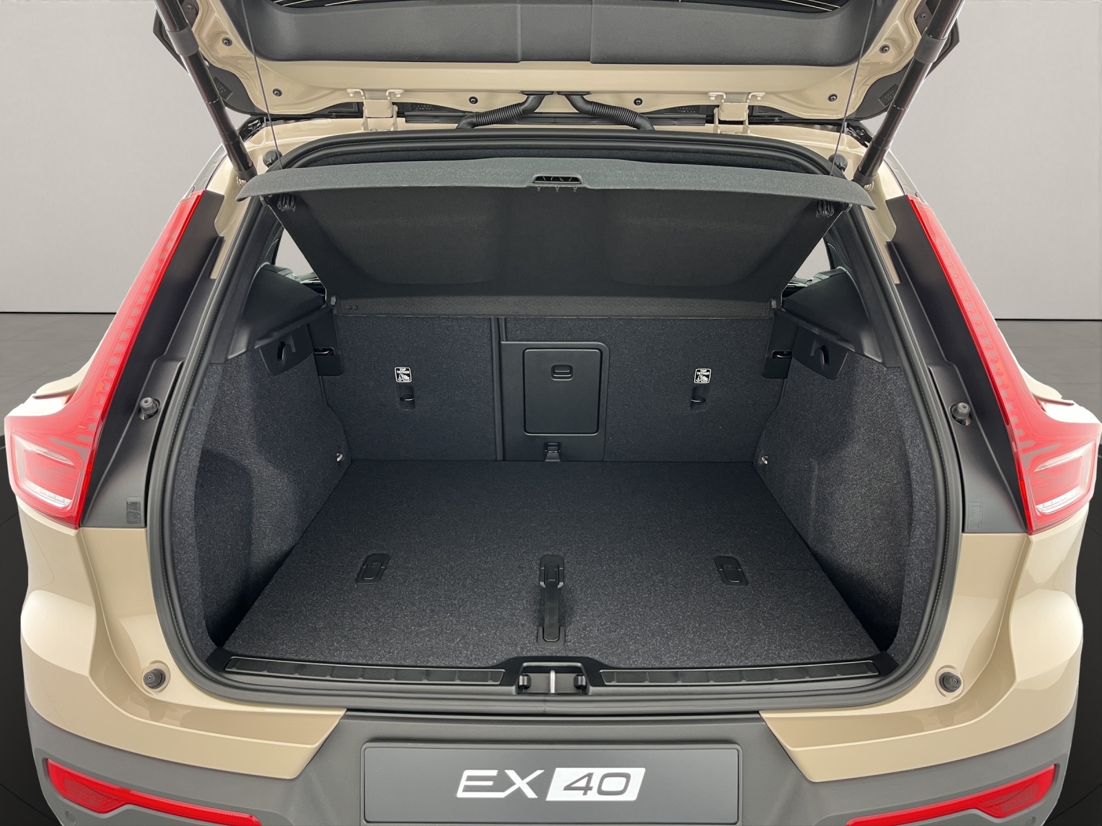 VOLVO EX40 Twin Performance Ultra AWD-image-5