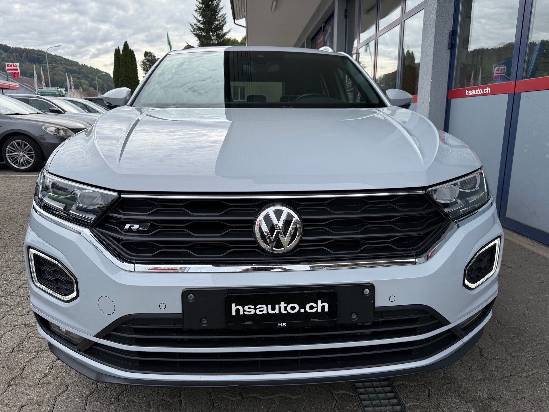 VW T-Roc 2.0 TSI R-Line DSG 4Motion-image-3