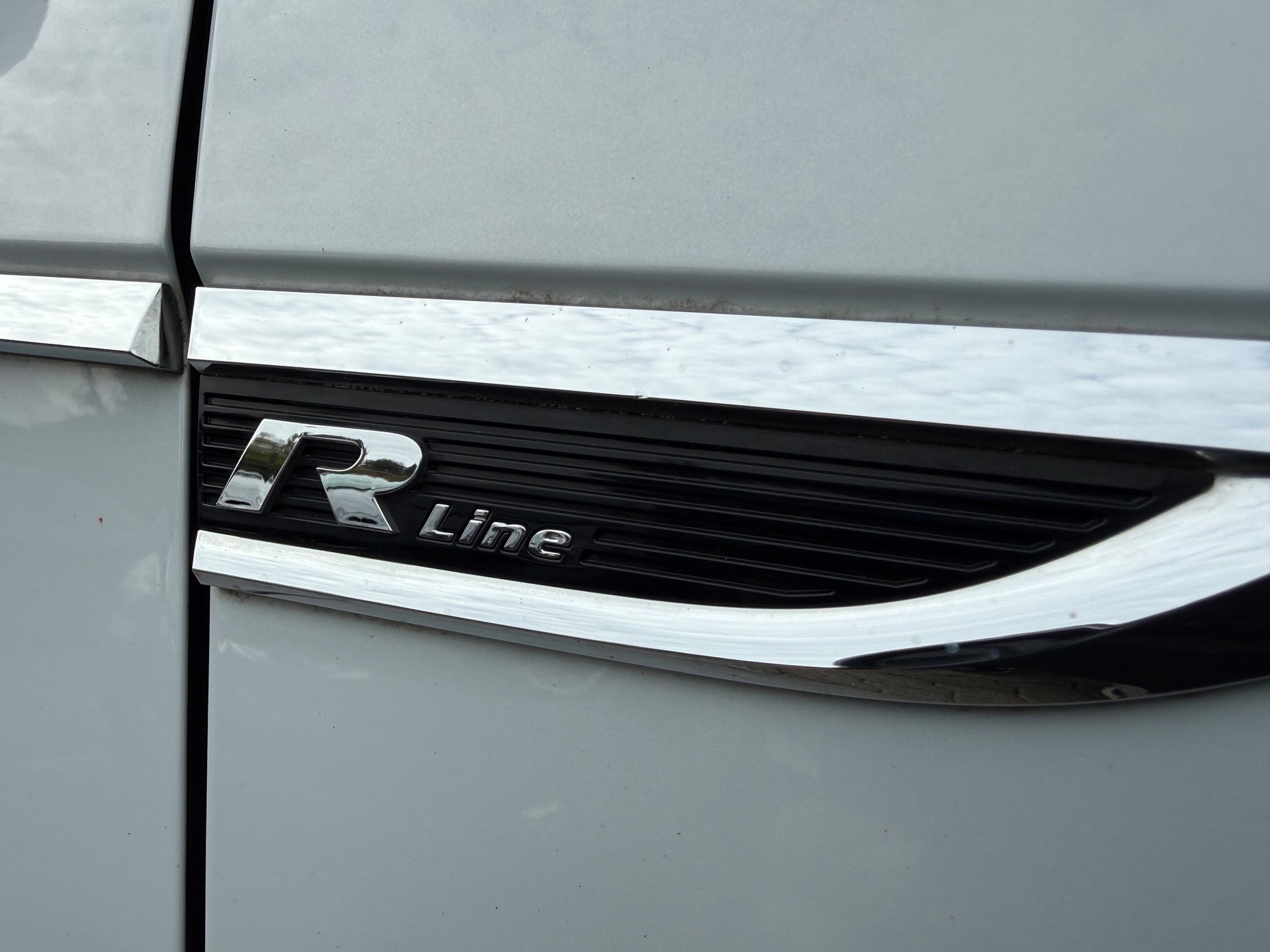 VW T-Roc 2.0 TSI R-Line DSG 4Motion-image-4