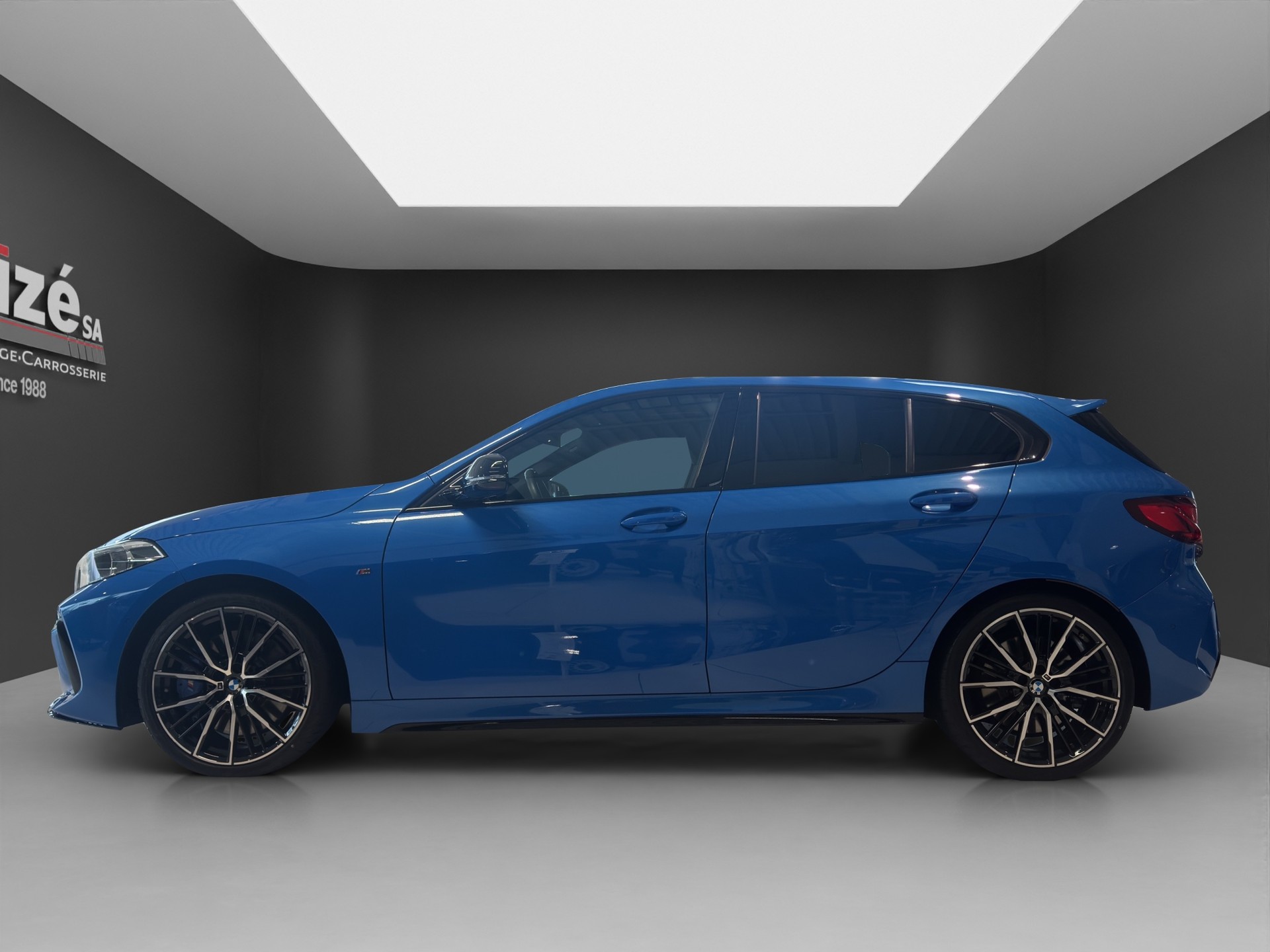 BMW M135i xDrive M Sport Pro Steptronic-image-3