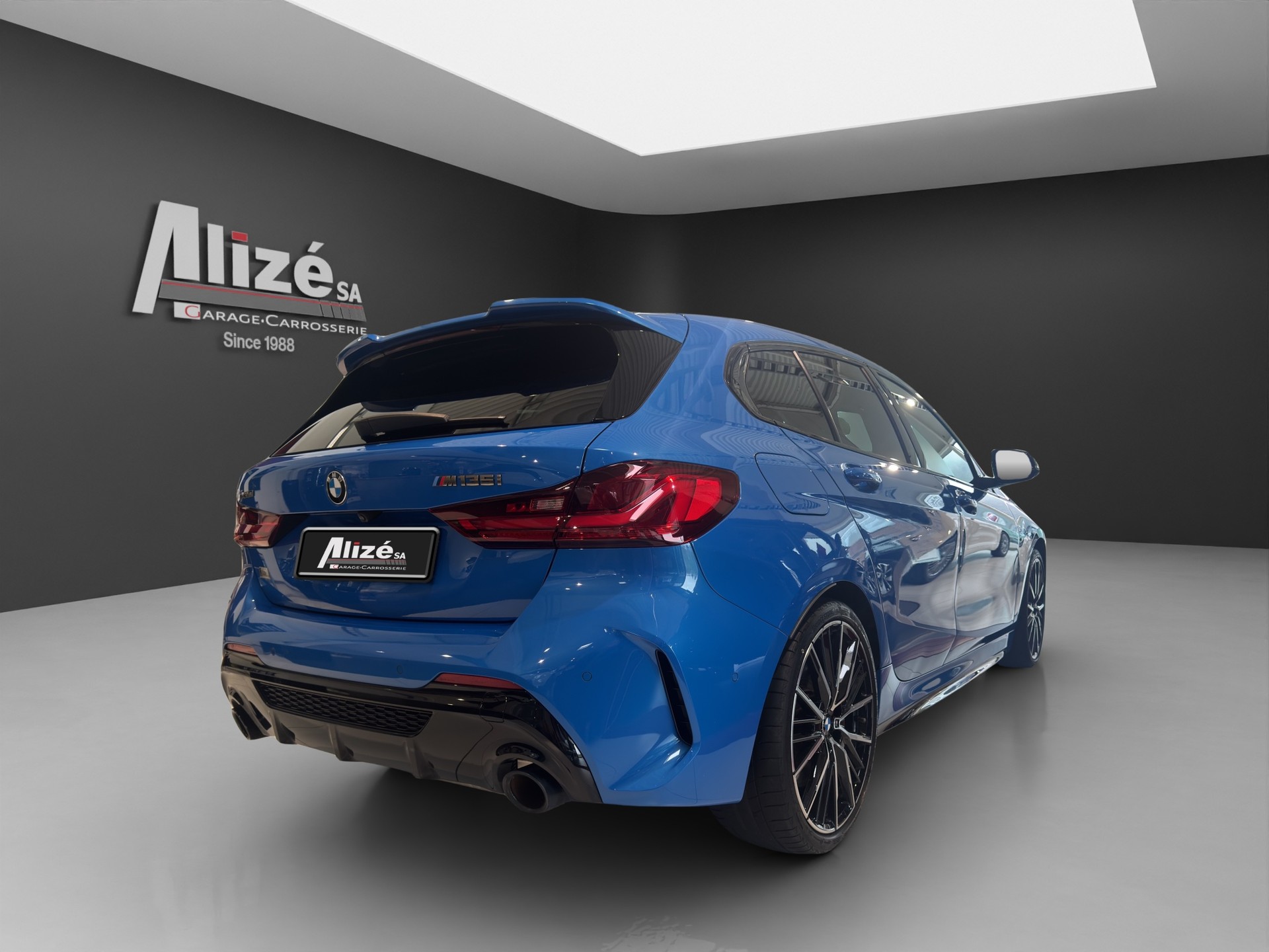 BMW M135i xDrive M Sport Pro Steptronic-image-6
