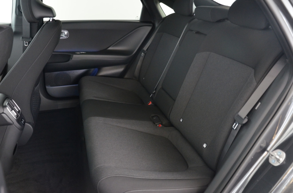 HYUNDAI Ioniq 6 77kWh Plus Line 4WD-image-13