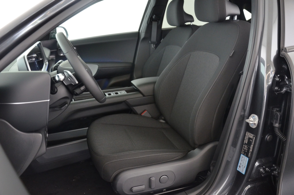 HYUNDAI Ioniq 6 77kWh Plus Line 4WD-image-12
