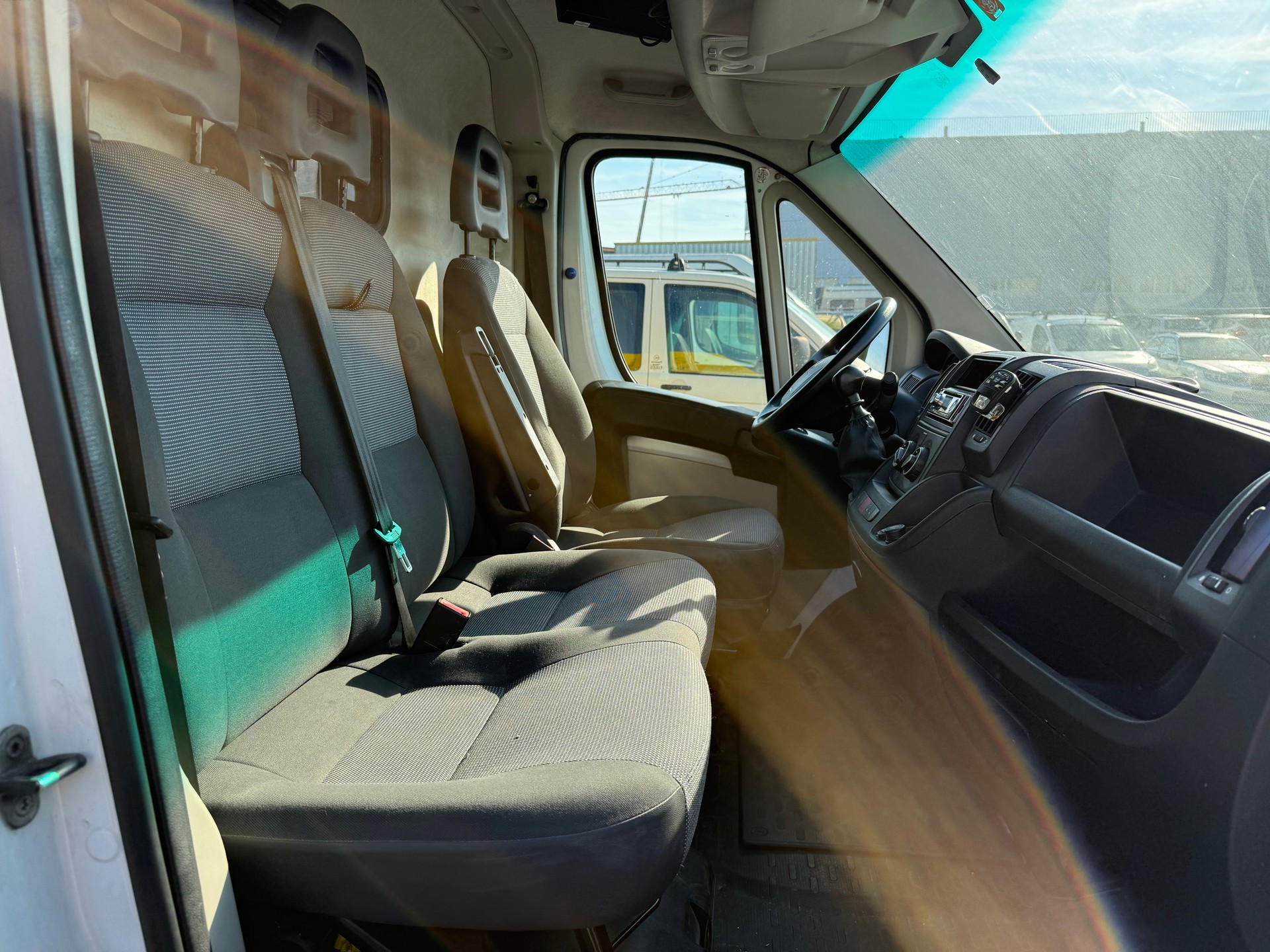 PEUGEOT Boxer 2.2 HDI 335 L3H3-image-6