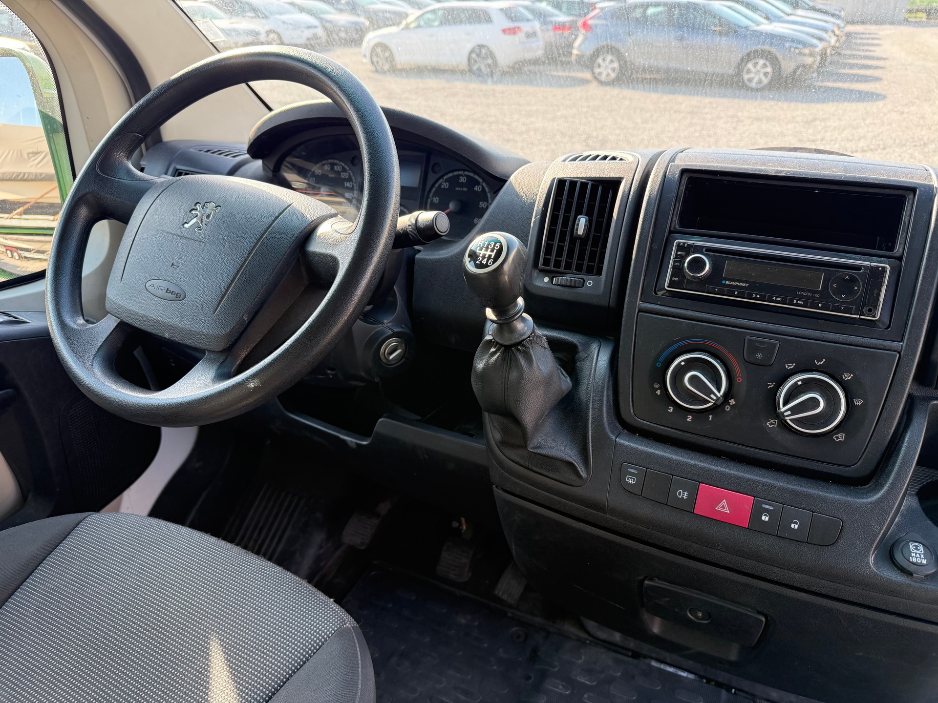 PEUGEOT Boxer 2.2 HDI 335 L3H3-image-7