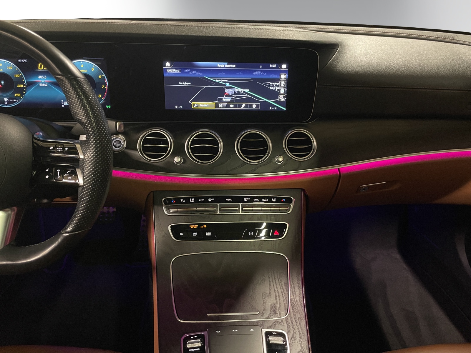 MERCEDES-BENZ E 200 AMG Line 9G-Tronic-image-11